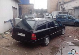 Мерседес-Бенс W124, 1989 года