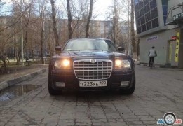 Крайслер 300C, 2004 года