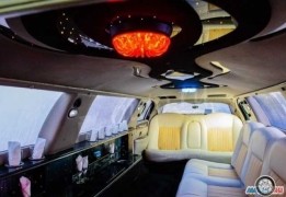 Линкольн Таун Car, 2002 года