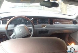 Линкольн Таун Car, 2000 года Линкольн Таун Car, 2000 года