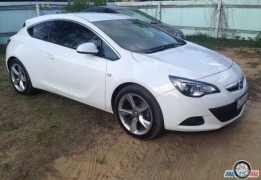 Опель Астра GTC, 2013 года