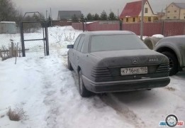 Мерседес-Бенз W124, 1988 года