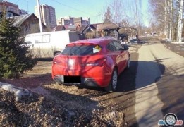 Опель Астра GTC, 2011 года