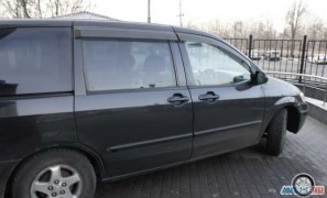 Мазда MPV, 2000 года