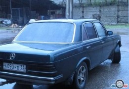 Мерседес-Бенц W123, 1980 года