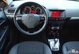 Опель Астра GTC, 2008 года