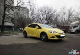 Опель Астра GTC, 2013 года