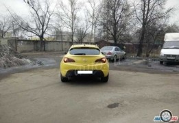 Опель Астра GTC, 2013 года