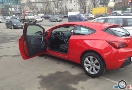 Опель Астра GTC, 2013 года